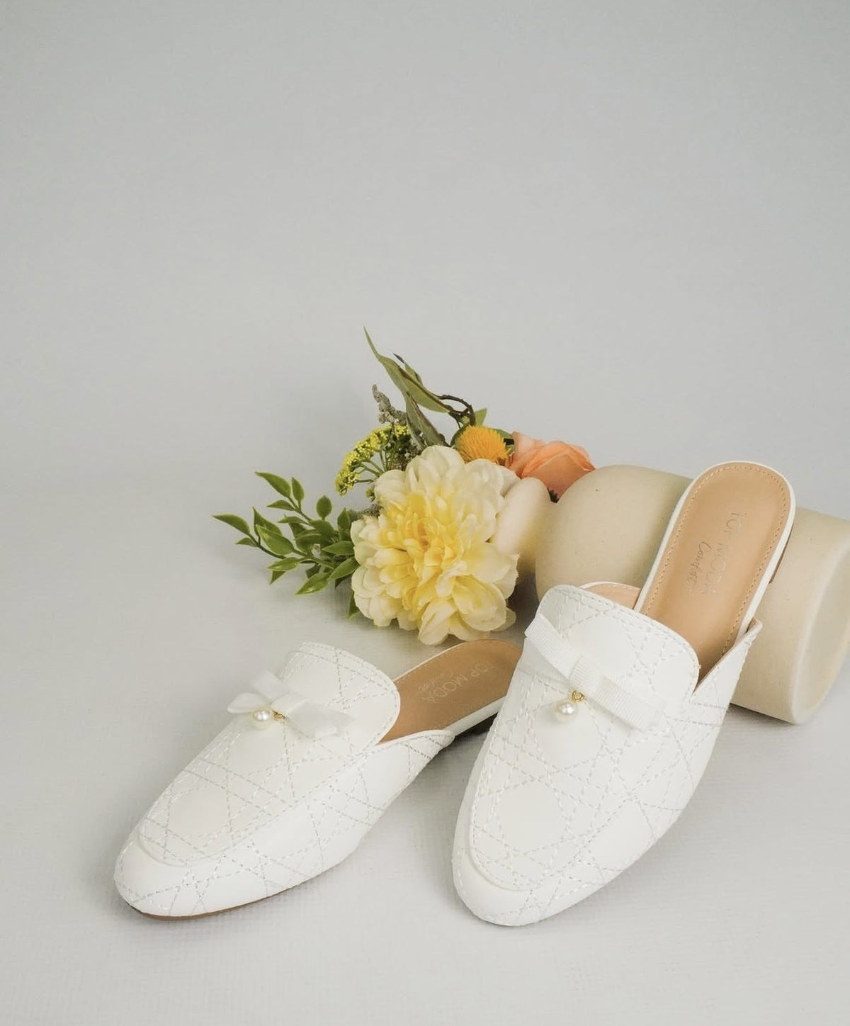 Bellen-37 Casual Flat - White Pu - view 1